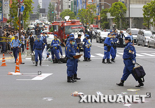 6��8�����{(di��o)���ˆT���ձ��|�����~ԭ���^æµ����(d��ng)�������~ԭ�܇վ�����l(f��)��һ���Ԃ����¼���һ�������{܇ײ��·�˺�����܇�õ�����·�˼��������������3��������14���܂��� ���A��/��ͬ�� 