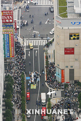 �@��6��8�պ��ĵİ��l(f��)�F(xi��n)��(ch��ng)�����������˳����Ď�ʽ؛܇(�׼��^��ָ)����(d��ng)�����|�����~ԭ�܇վ�����l(f��)��һ���Ԃ����¼���һ�������{܇ײ��·�˺�����܇�õ�����·�˼��������������3��������14���܂��� ���A��/��ͬ�� 