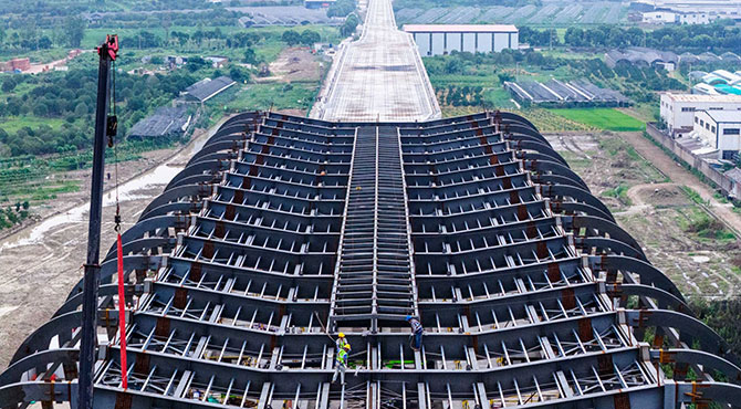 �����F·��ɽ��ʩ������